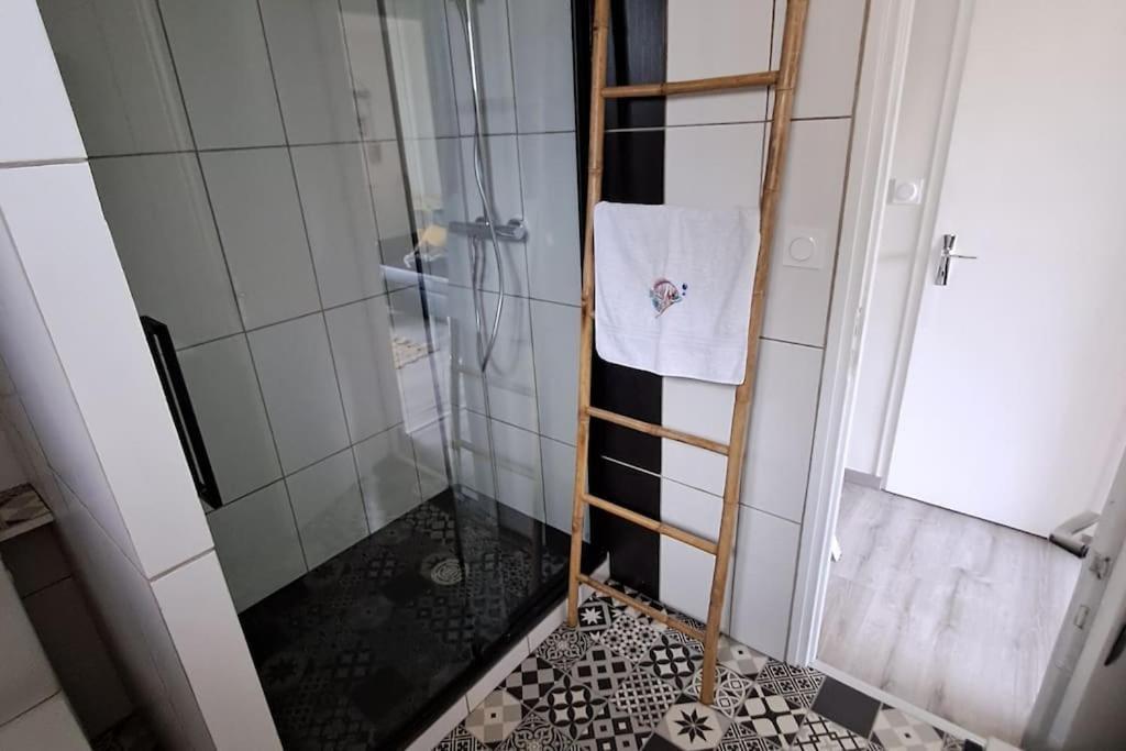 Agreable T2 Classe 3 Etoiles, Refait A Neuf, Dans Quartier Calme 罗德兹 外观 照片